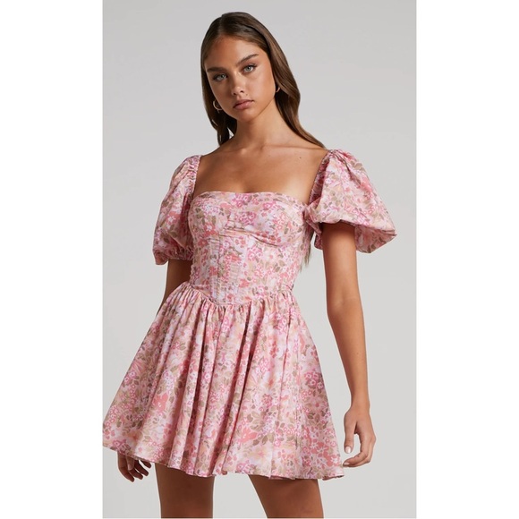 Showpo. Dresses & Skirts - SHOWPO Phorchia Mini Floral Puff Sleeve Corset Dress Size 6